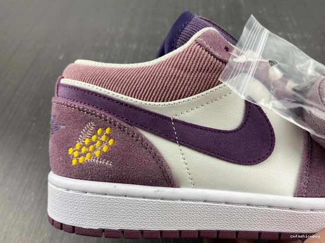 1 DR8057-500 Air Jordan (W) Unity Low 0824